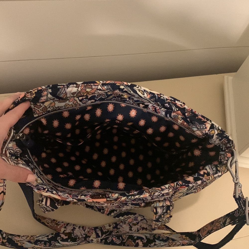 Multi-Strap Shoulder Bag in Tangler Paisley. NWT. - Picture 3 of 3